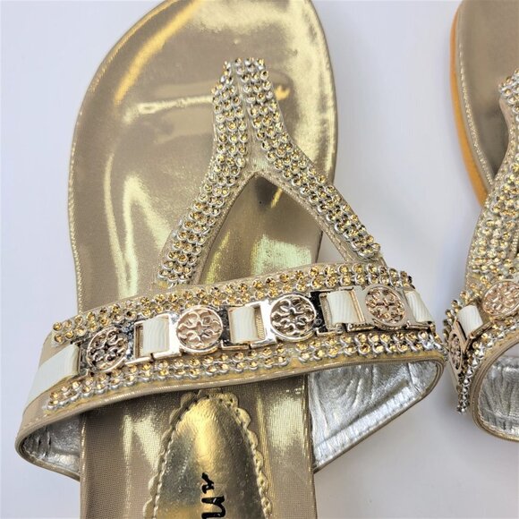 GOLD Sandals Size 9 Slip In Fancy Flats Slippers Comfy Insole Toe Post Sandals - Picture 3 of 9